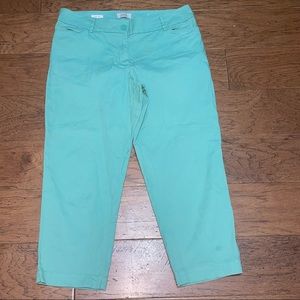 Loft Curvy crop Women Mint Capri pants size 10